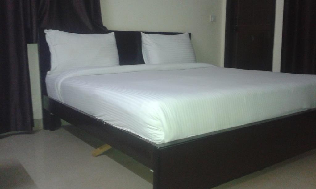Charanpahari Hotel Nuova Delhi Camera foto