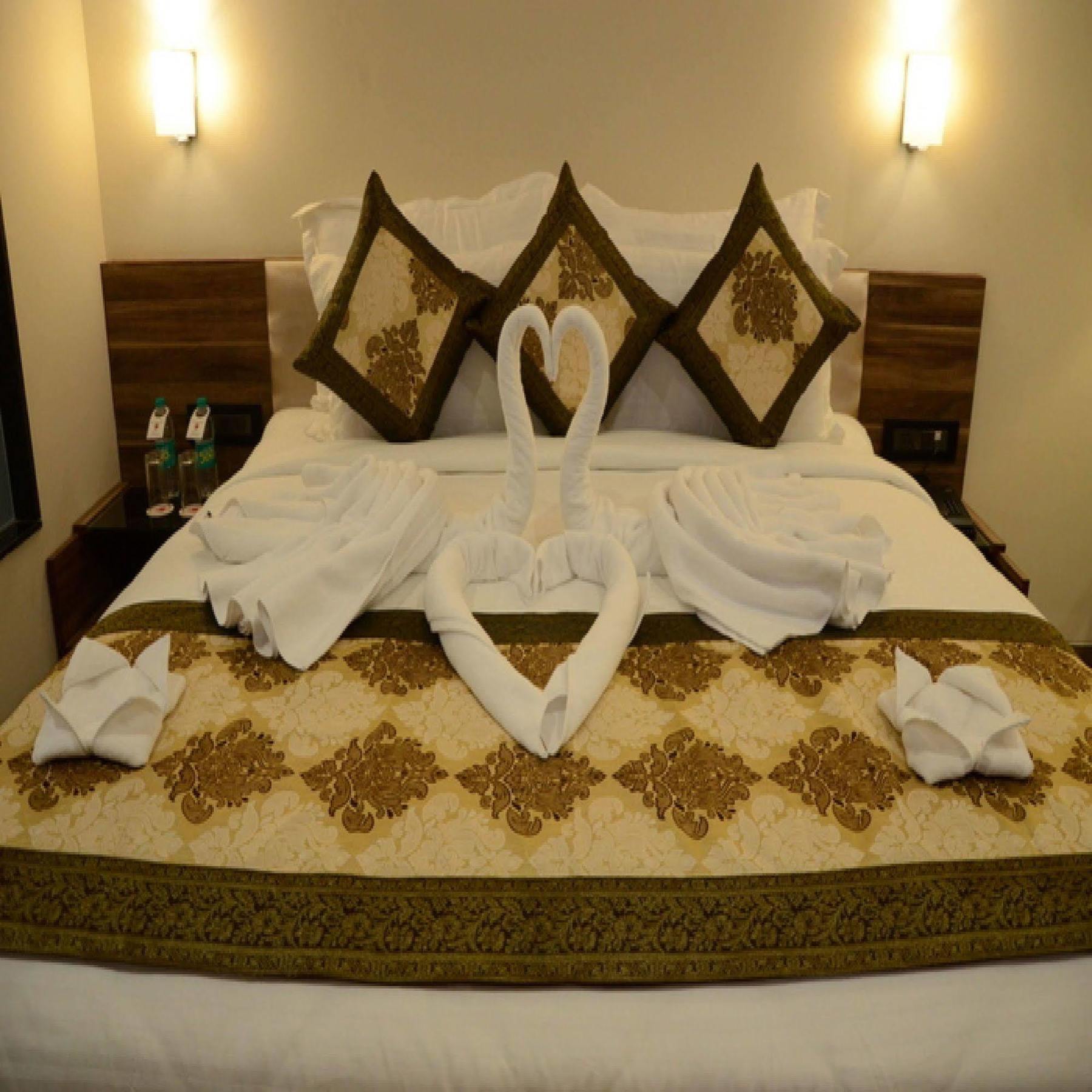 Charanpahari Hotel Nuova Delhi Esterno foto